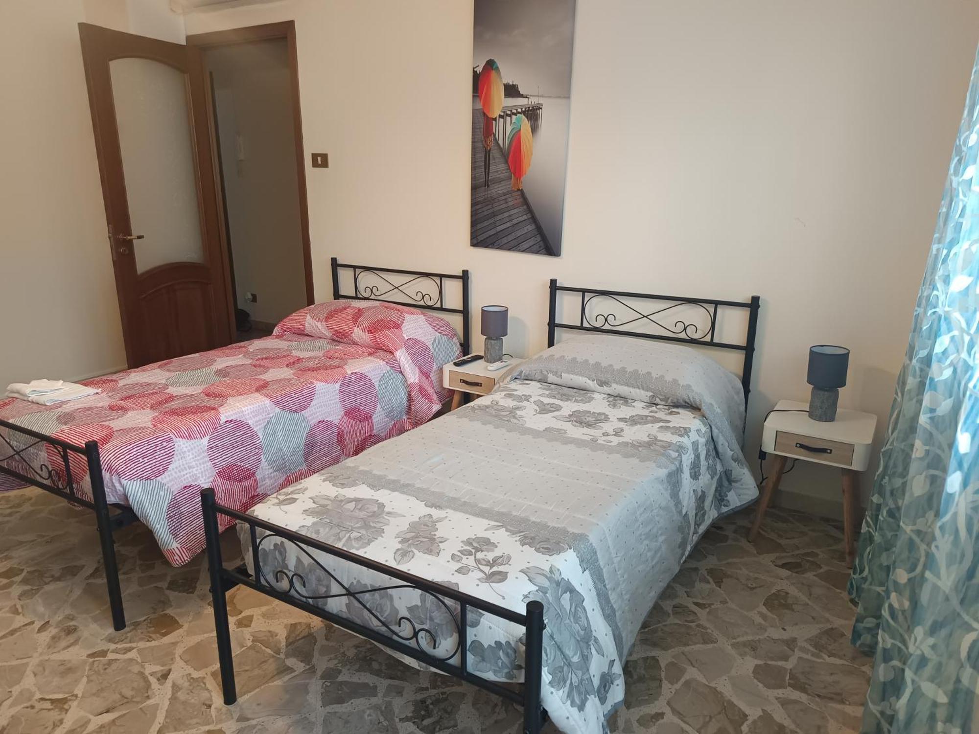 New Dawn Apartment, Appartamento Turistico, Casa Per Vacanza, Tre Camere Indipendenti Catânia Exterior foto