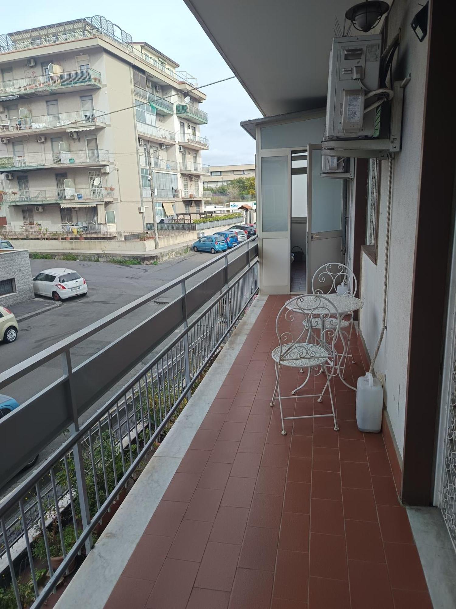 New Dawn Apartment, Appartamento Turistico, Casa Per Vacanza, Tre Camere Indipendenti Catânia Exterior foto