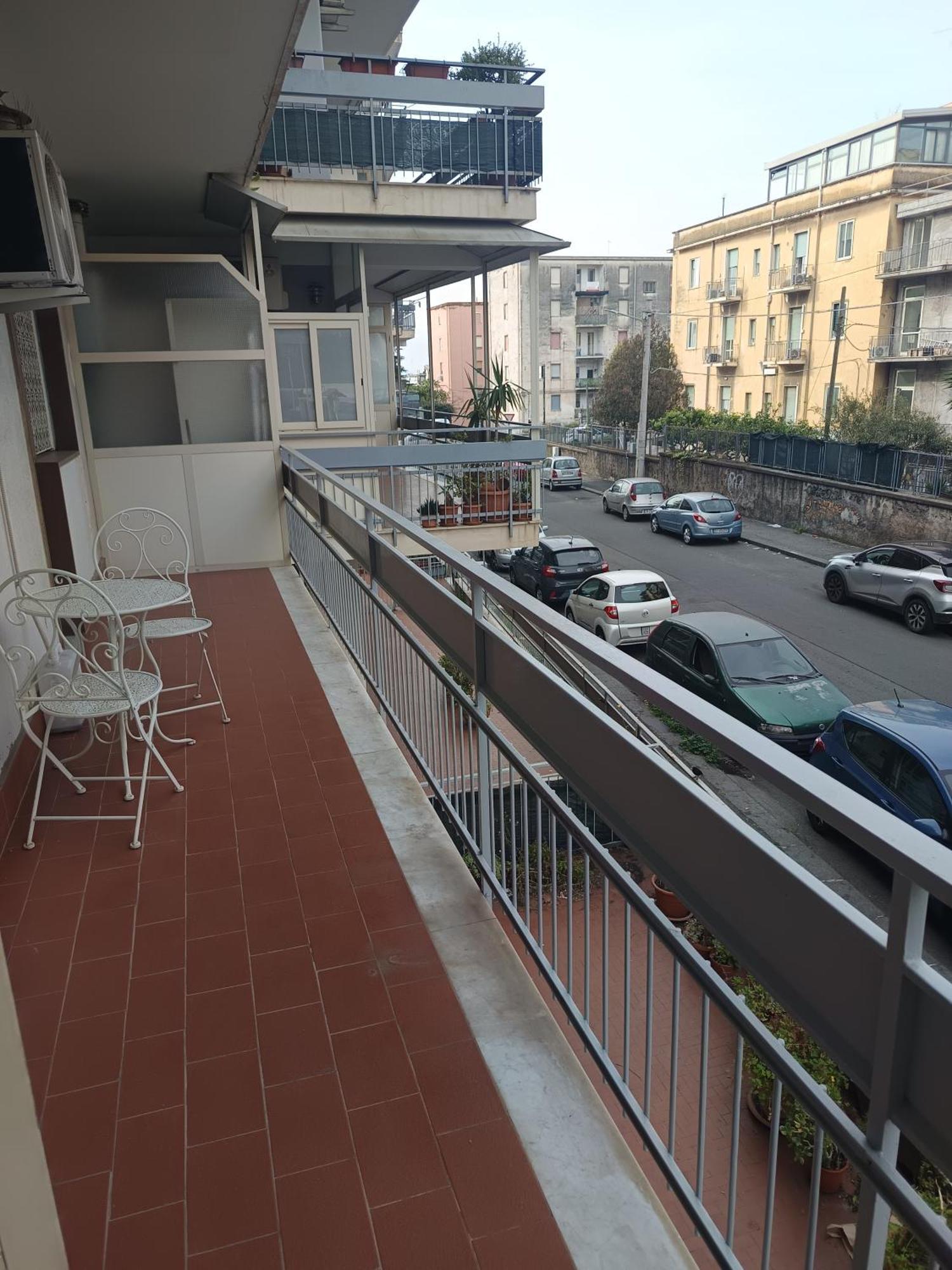 New Dawn Apartment, Appartamento Turistico, Casa Per Vacanza, Tre Camere Indipendenti Catânia Exterior foto
