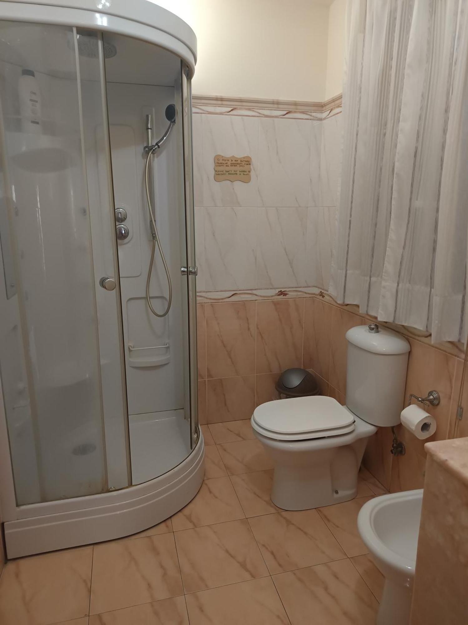 New Dawn Apartment, Appartamento Turistico, Casa Per Vacanza, Tre Camere Indipendenti Catânia Exterior foto
